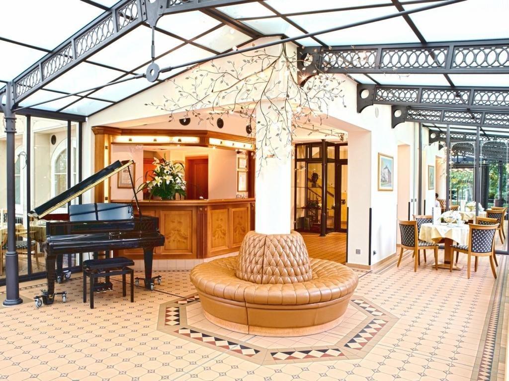 Allee Hotel Neustadt an der Aisch Exterior foto